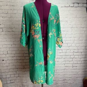 I Joah size small mint green floral short sleeve kimono